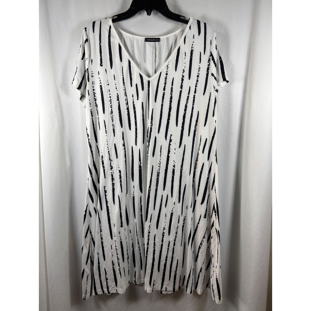 JustFashionNow Black White Stripe Print V-Neck Short Sleeve‎ Midi Dress 2XL NWOT